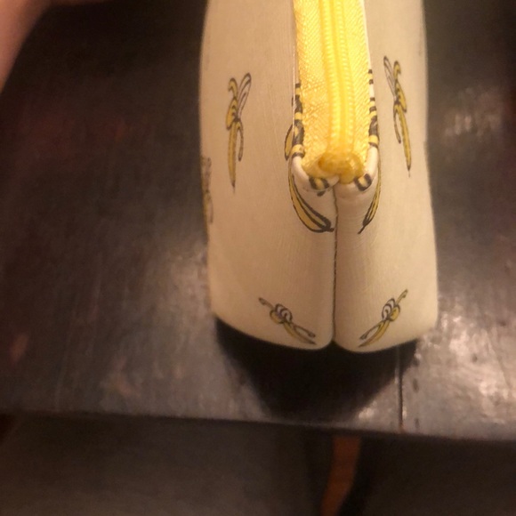 Banana travel bag - Picture 5 of 5